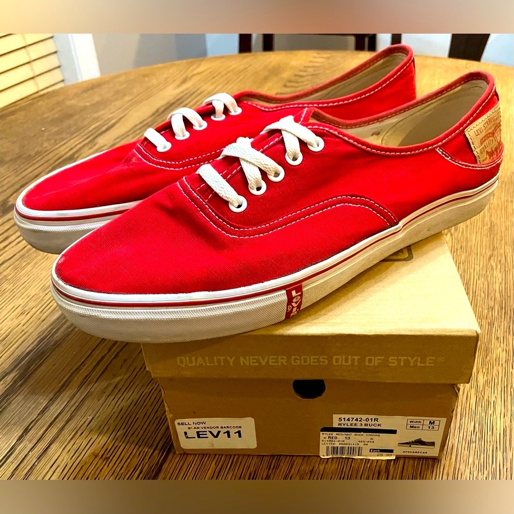 Levi’s Rylee 3 Buck; Red Casual; Size 13